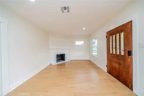 Living - 4474 Highland Pl, Riverside, CA 92506 photo 2 of 5