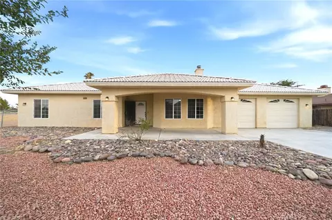 20255 Rimrock Rd, Apple Valley, CA 92307