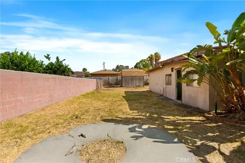 Exterior - 17292 Owen St, Fontana, CA 92335 photo 6 of 7