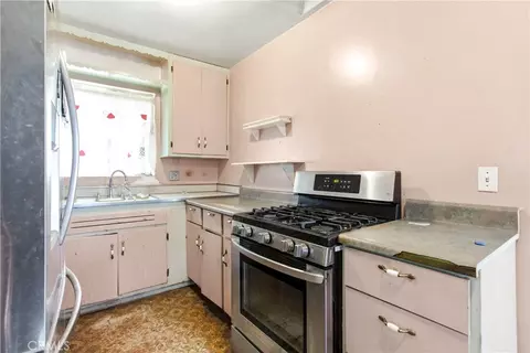 Kitchen - 17292 Owen St, Fontana, CA 92335 photo 2 of 2