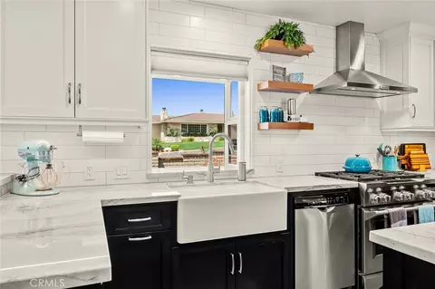 Kitchen - 2439 Ocean Vw, Upland, CA 91784 photo 4 of 7