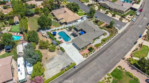 View/Area - 2439 Ocean Vw, Upland, CA 91784 photo 5 of 8