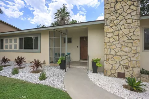 Exterior - 414 Via Vista Dr, Redlands, CA 92373 photo 1 of 6