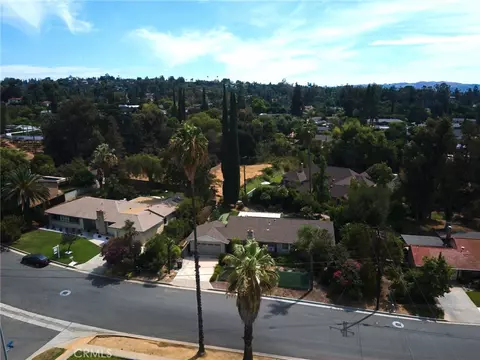 View/Area - 414 Via Vista Dr, Redlands, CA 92373 photo 1 of 2