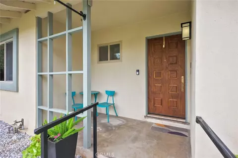 Exterior - 414 Via Vista Dr, Redlands, CA 92373 photo 2 of 6