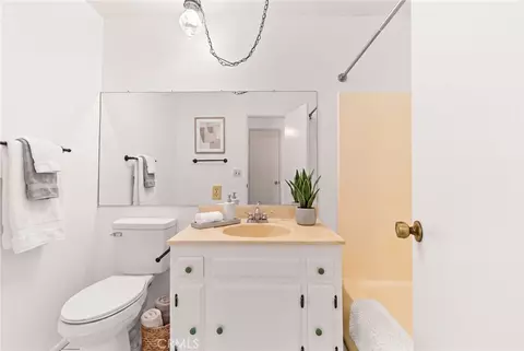 Bath - 36904 103rd E, Littlerock, CA 93543 photo 1 of 4
