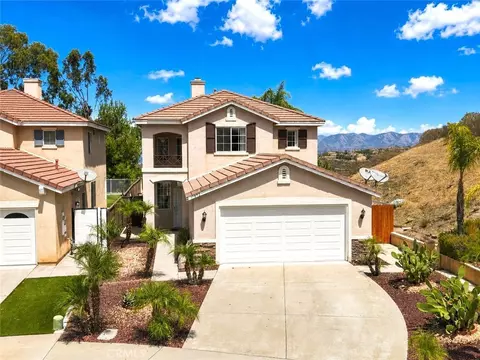 Exterior - 17892 Spring Hl, Riverside, CA 92503 photo 2 of 4