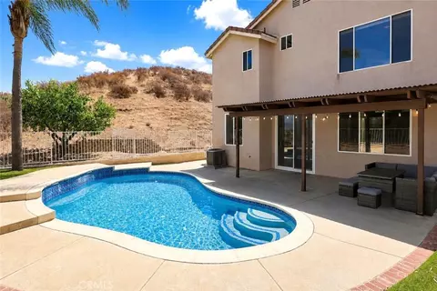 Exterior - 17892 Spring Hl, Riverside, CA 92503 photo 3 of 4