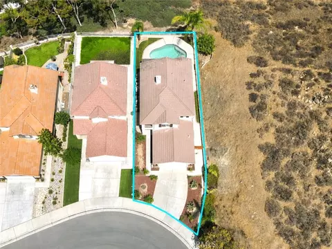 View/Area - 17892 Spring Hl, Riverside, CA 92503 photo 1 of 5