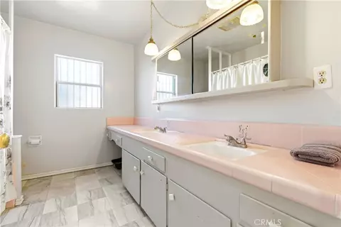 Bath - 10731 Wright, South Gate, CA 90280 photo 4 of 5