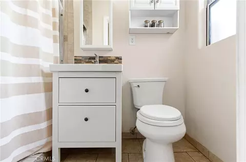 Bath - 10731 Wright, South Gate, CA 90280 photo 2 of 5