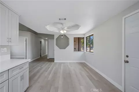 Entry Way - 18358 Catalpa, Hesperia, CA 92345 photo 4 of 4