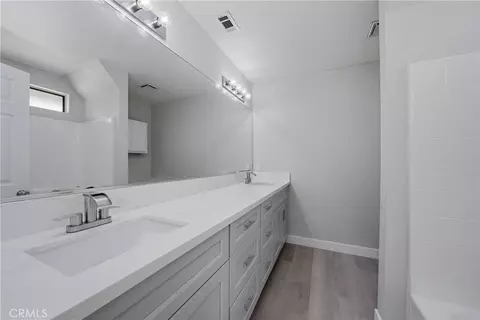 Bath - 18358 Catalpa, Hesperia, CA 92345 photo 2 of 3