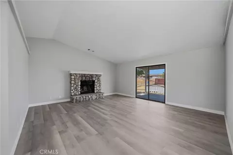Living - 18358 Catalpa, Hesperia, CA 92345 photo 3 of 6