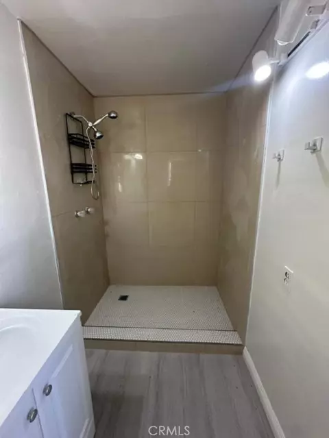 Bath - 451 W Yermo, Yermo, CA 92398 photo 1 of 2