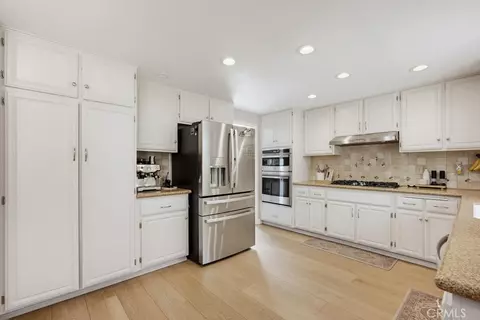 Kitchen - 2253 Jasmine Ave, Upland, CA 91784 photo 4 of 4