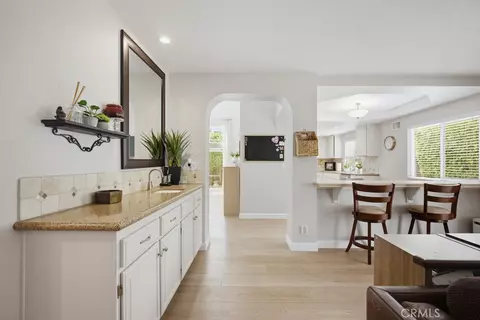 Entry Way - 2253 Jasmine Ave, Upland, CA 91784 photo 3 of 8