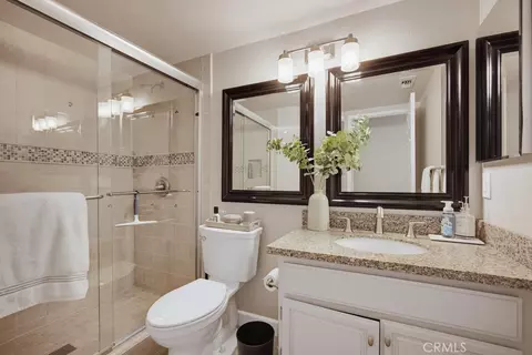 Bath - 2253 Jasmine Ave, Upland, CA 91784 photo 1 of 4