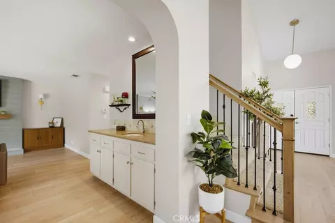 Entry Way - 2253 Jasmine Ave, Upland, CA 91784 photo 2 of 8