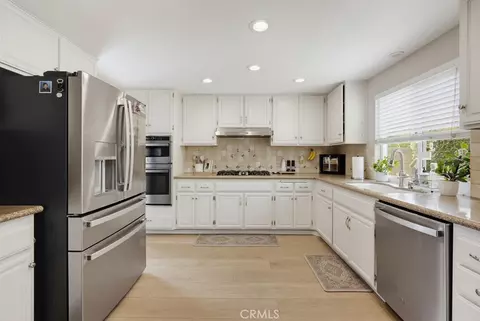 Kitchen - 2253 Jasmine Ave, Upland, CA 91784 photo 3 of 4