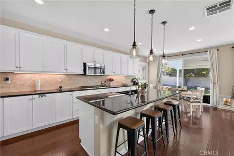 Kitchen - 7092 Leighton Dr, Eastvale, CA 92880 photo 5 of 5