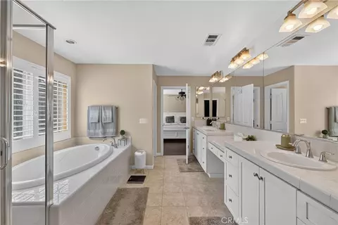 Entry Way - 7092 Leighton Dr, Eastvale, CA 92880 photo 5 of 5