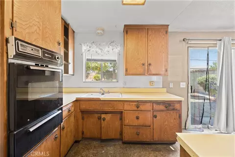 Kitchen - 412 S Vecino Ave, Glendora, CA 91741 photo 2 of 6