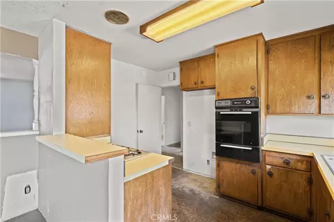 Kitchen - 412 S Vecino Ave, Glendora, CA 91741 photo 4 of 6