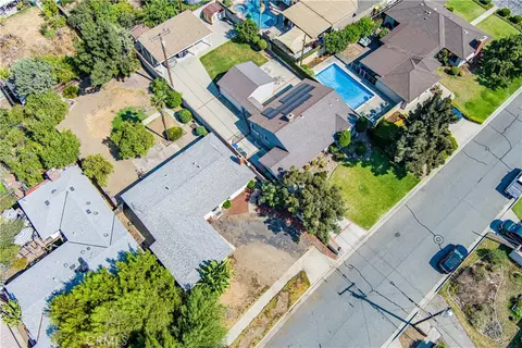 View/Area - 412 S Vecino Ave, Glendora, CA 91741 photo 2 of 9
