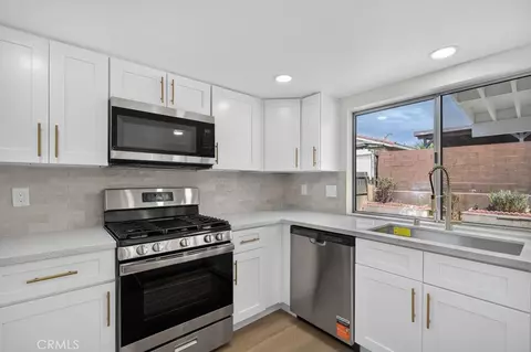 Kitchen - 646 W Home, Rialto, CA 92376 photo 3 of 4