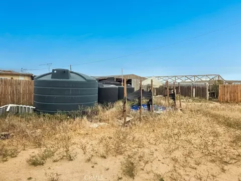 Exterior - 43111 260th E, Lancaster, CA 93535 photo 3 of 6