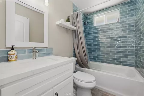 Bath - 11363 Maple, Hesperia, CA 92345 photo 1 of 1