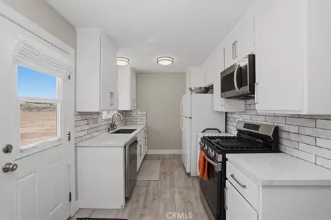 Kitchen - 11363 Maple, Hesperia, CA 92345 photo 1 of 4