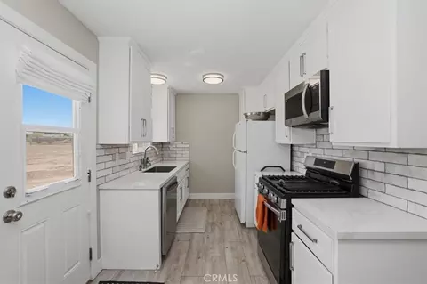 Kitchen - 11363 Maple, Hesperia, CA 92345 photo 1 of 4