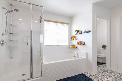 Bath - 7635 Sweet Ranch Ct, Riverside, CA 92507 photo 3 of 5
