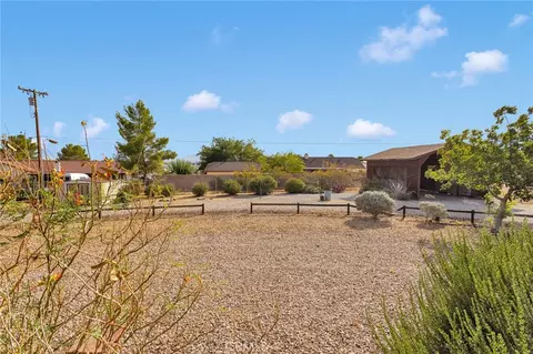 Exterior - 19025 Munsee, Apple Valley, CA 92307 photo 5 of 8