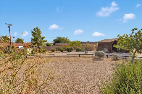 Exterior - 19025 Munsee, Apple Valley, CA 92307 photo 5 of 8