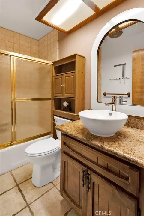 Bath - 19025 Munsee, Apple Valley, CA 92307 photo 2 of 5