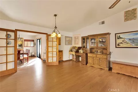 Dining - 19025 Munsee, Apple Valley, CA 92307 photo 1 of 2