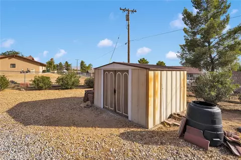 Exterior - 19025 Munsee, Apple Valley, CA 92307 photo 8 of 8