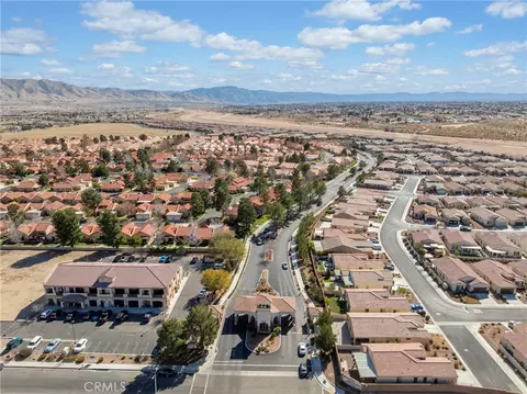 View/Area - 19441 Royal Oaks, Apple Valley, CA 92308 photo 8 of 8
