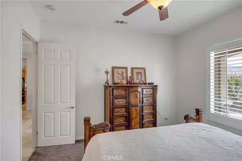 Bedroom - 19441 Royal Oaks, Apple Valley, CA 92308 photo 3 of 5