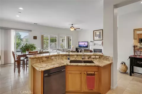 Kitchen - 19441 Royal Oaks, Apple Valley, CA 92308 photo 2 of 2