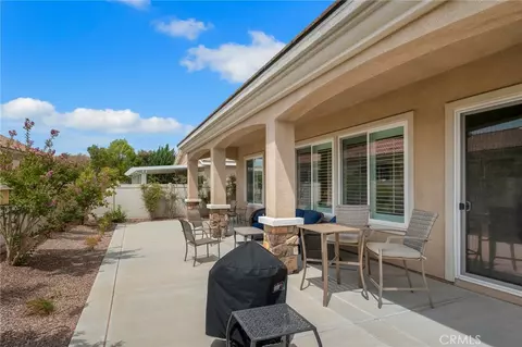 Exterior - 19441 Royal Oaks, Apple Valley, CA 92308 photo 2 of 6