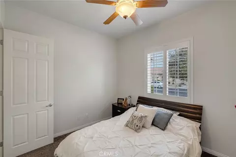Bedroom - 19441 Royal Oaks, Apple Valley, CA 92308 photo 5 of 5