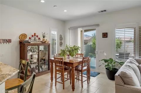 Dining - 19441 Royal Oaks, Apple Valley, CA 92308 photo 1 of 1