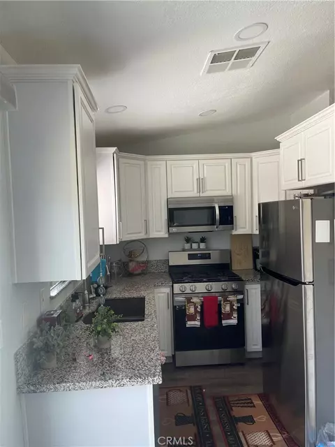 Kitchen - 10800 Gates, Adelanto, CA 92301 photo 2 of 2