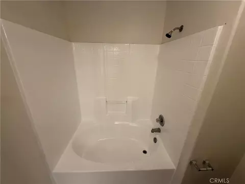 Bath - 33551 Winston Way #B, Temecula, CA 92592 photo 9 of 9