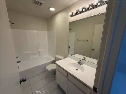 Bath - 33551 Winston Way #B, Temecula, CA 92592 photo 3 of 9