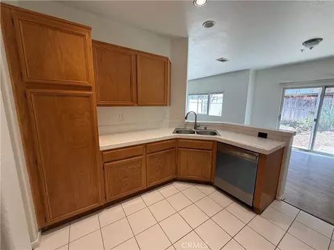 Kitchen - 33551 Winston Way #B, Temecula, CA 92592 photo 4 of 4